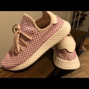 Brand new Addidas deerupt shoes